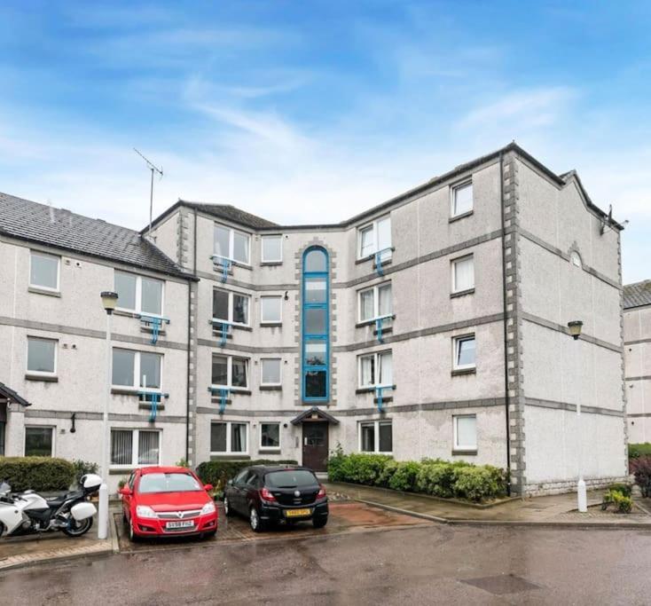 Immaculate City Centre Apartment With Free Parking - Ground Floor Aberdeen Exterior photo